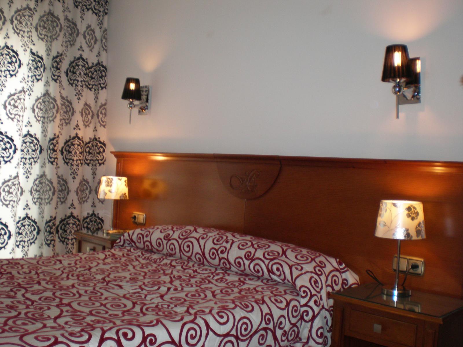 โอสตัล อาบริล Hotel เนร์คา ห้อง รูปภาพ